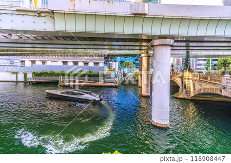 日本の東京都市景観 日本橋。リムジンボートなどを望む＝9月13日 118908447