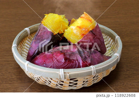 熱々の焼き芋(紅はるか) 熱々の焼き芋(紅はるか) 118922608