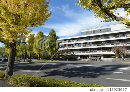 国立国会図書館　東京都千代田区永田町　秋 118923637