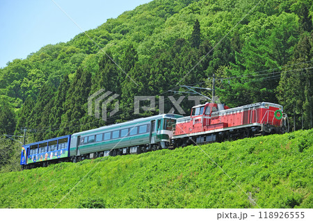 磐越西線　中山宿ー磐梯熱海　JR東日本　DE10-1649＋キハ185-26+キクハ32-502 118926555
