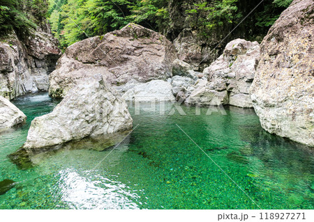 奈良・天川村 初秋のみたらい渓谷 118927271