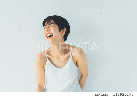 若い女性と美容 若い女性と美容 118929270