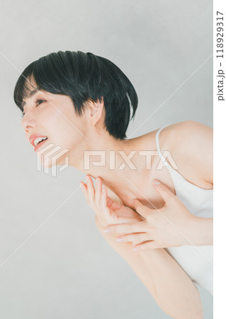 首元エイジングケア 118929317