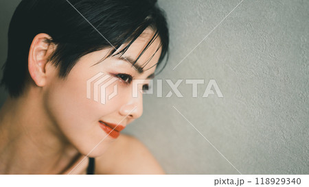若い女性のビューティーポートレート 若い女性のビューティーポートレート 118929340