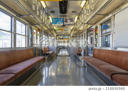 近江鉄道 誰もいない車内 近江鉄道 誰もいない車内 118930560
