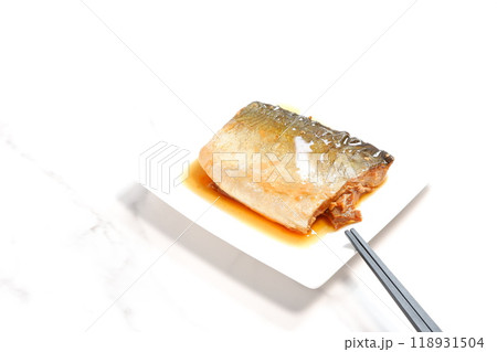 ぶりの照り焼き 118931504