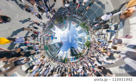 「東京都」渋谷スクランブル交差点で360度撮影・全天球 「東京都」渋谷スクランブル交差点で360度撮影・全天球 118931992