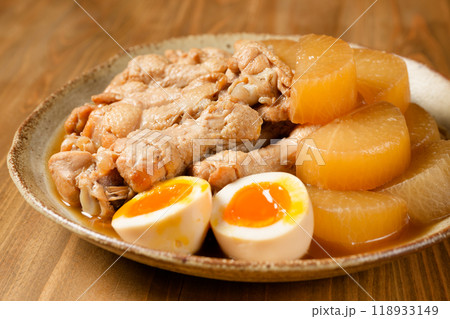 鶏手羽元と大根の煮物 118933149