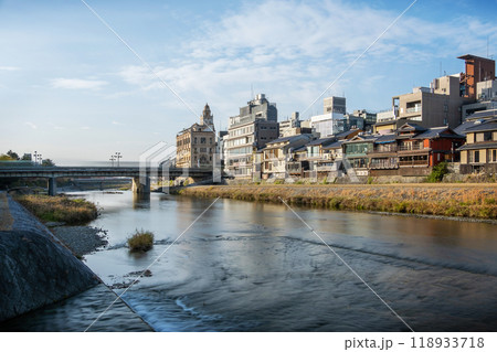Cityscape skyline at Kamo river in a morning, Kyoto city, Japan. 118933718