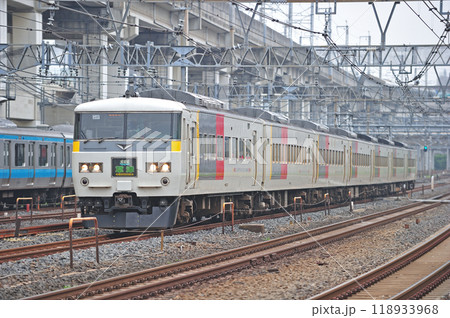 東北本線　尾久ー赤羽　JR東日本　185系　OM07編成（大宮）　草津 118933968