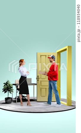 Delivery man and businesswoman exchanging package through large door, illustrating professional side of online shopping and efficient delivery services. 118934040