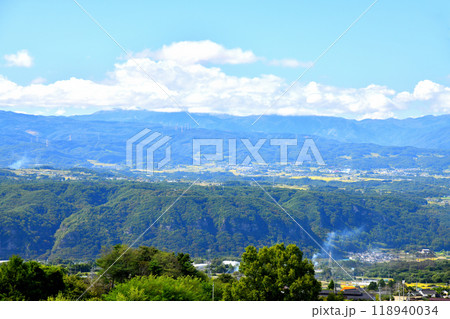 御牧原(御牧ケ原)台地、立科町役場周辺を望む(長野県小諸市)【2024.9】 御牧原(御牧ケ原)台地、立科町役場周辺を望む(長野県小諸市)【2024.9】 118940034