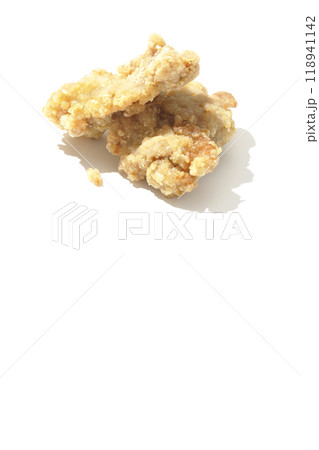 鶏の唐揚げを白背景で撮影 鶏の唐揚げを白背景で撮影 118941142