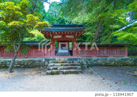 京都市右京区　神護寺の和気公霊廟 118941907