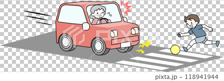 車道に飛び出す子供と急停車するシニア女性のドライバー 118941944