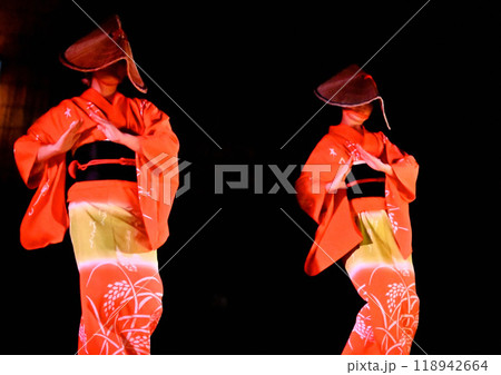 越中八尾の哀愁と侘しさが漂うおわら風の盆 越中八尾の哀愁と侘しさが漂うおわら風の盆 118942664