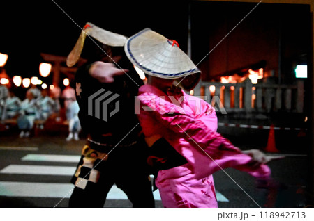 越中八尾の哀愁と侘しさが漂うおわら風の盆 越中八尾の哀愁と侘しさが漂うおわら風の盆 118942713