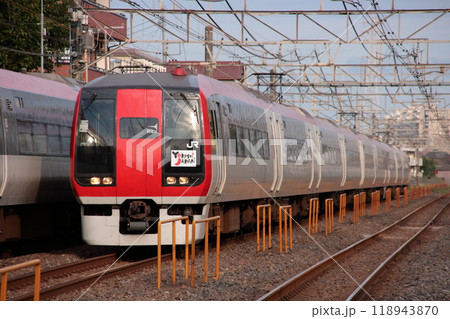 大幹線_総武快速線を行き交う253系電車の特急「成田エクスプレス」_2009/9/23撮影 大幹線_総武快速線を行き交う253系電車の特急「成田エクスプレス」_2009/9/23撮影 118943870