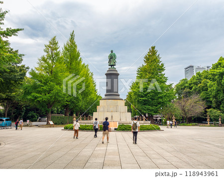 靖国神社 外苑の銅像 118943961