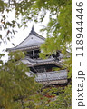 木の間から見える松山城 118944446
