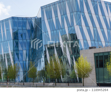Modern glass office building in an expensive area of Copenhagen, Denmark. 118945264