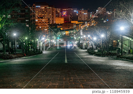 【#函館】 二十間坂からの夜景 【#函館】 二十間坂からの夜景 118945939
