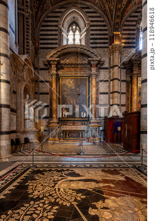 Interior of Siena Cathedral, Italy Interior of Siena Cathedral, Italy 118946618