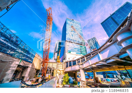 日本の東京都市景観 10月。銀座線渋谷駅改良工事・東急百貨店東横店西館解体に伴う銀座線軌道仮受設置 日本の東京都市景観 10月。銀座線渋谷駅改良工事・東急百貨店東横店西館解体に伴う銀座線軌道仮受設置 118946835