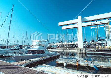 朝のヨットハーバー　横須賀　佐島 118948974