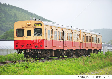 久留里線　小櫃ー下郡　JR東日本　キハ30-62+キハ30-98（幕張） 118949753