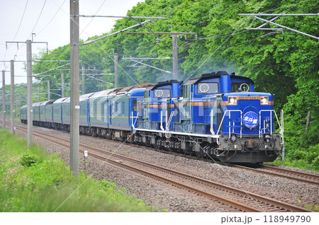 千歳線 植苗ー美々 JR北海道 DD51-1140(函館)+24系(札幌) 北斗星 千歳線 植苗ー美々 JR北海道 DD51-1140(函館)+24系(札幌) 北斗星 118949790