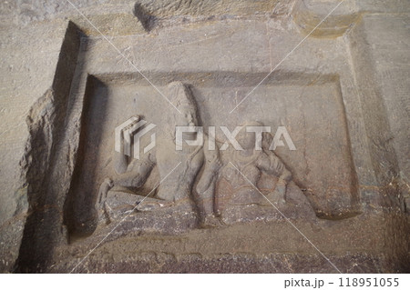 インド 世界遺産エローラ石窟群 インド 世界遺産エローラ石窟群 118951055