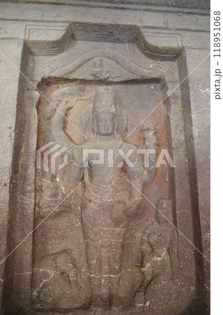 インド 世界遺産エローラ石窟群 インド 世界遺産エローラ石窟群 118951068