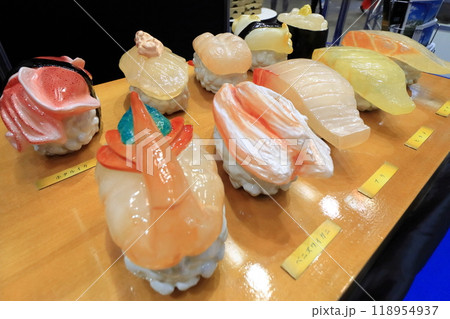 握り寿司の食品サンプル　本物そっくりの握り寿司 118954937