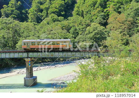 大糸線 初秋の非電化区間 大糸線 初秋の非電化区間 118957014