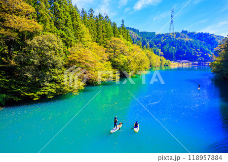 爽やかな四万湖クルーズ1 118957884