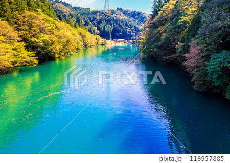 紅葉の四万湖 紅葉の四万湖 118957885