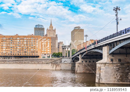 Borodinsky Bridge and Ministry of Foreign Affairs of Russia main building in Moscow. Russia Borodinsky Bridge and Ministry of Foreign Affairs of Russia main building in Moscow. Russia 118959543