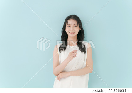 30代女性のビューティーポートレート 118960314