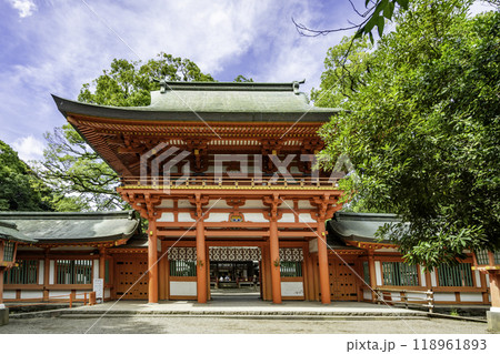 大宮　氷川神社　楼門　埼玉県さいたま市 118961893