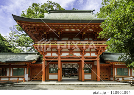 大宮　氷川神社　楼門　埼玉県さいたま市 118961894