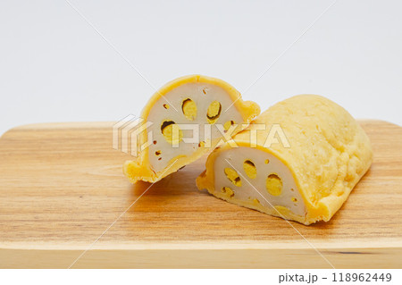 半分にカットした熊本県の辛子蓮根 半分にカットした熊本県の辛子蓮根 118962449