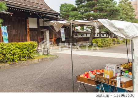 陣屋朝市(高山市-岐阜県) 118963536