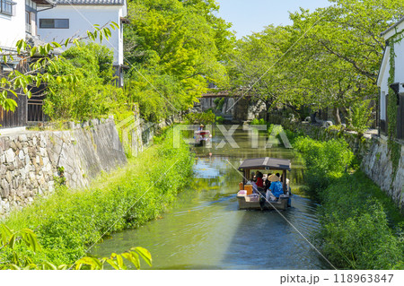 八幡堀の風情あふれる景観（滋賀県近江八幡市） 118963847