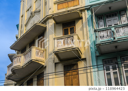 Old building in the old part of Bangkok, Thailand. 118964423
