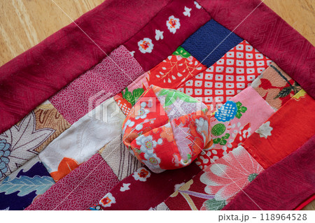 お手玉と和布のパッチワーク お手玉と和布のパッチワーク 118964528
