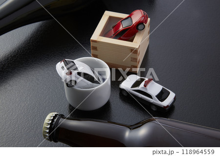 飲酒運転イメージ_事故 飲酒運転イメージ_事故 118964559