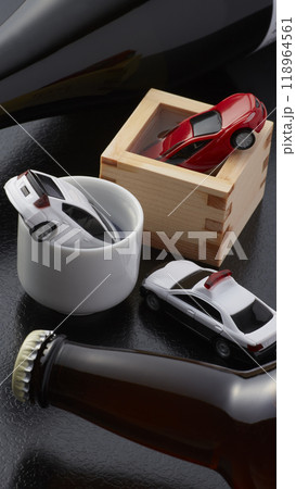 飲酒運転イメージ_事故 118964561