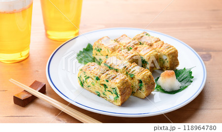 ねぎ入り玉子焼き ( 刻んだネギを入れた卵焼き ) ねぎ入り玉子焼き ( 刻んだネギを入れた卵焼き ) 118964780