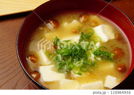 なめこ汁 118964938